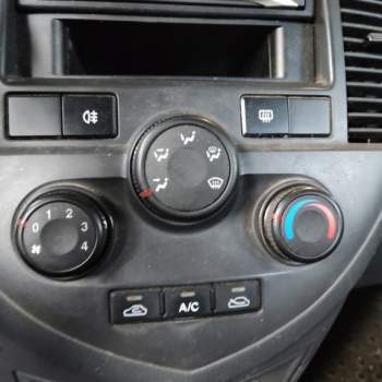 Comandi riscaldamento KIA CARENS  del 2005