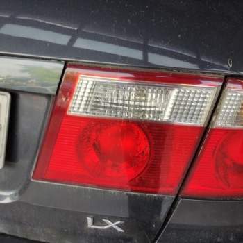 Fanale post dx int KIA CARENS  del 2005