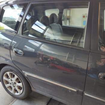 Porta posteriore dx KIA CARENS  del 2005