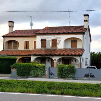Bifamiliare in vendita a Camponogara (Venezia)