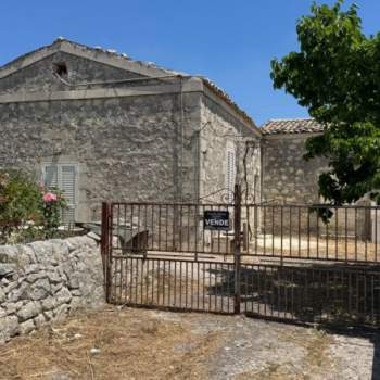 Casa singola in vendita a Modica (Ragusa)