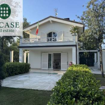 Villa in vendita a Forte dei Marmi (Lucca)