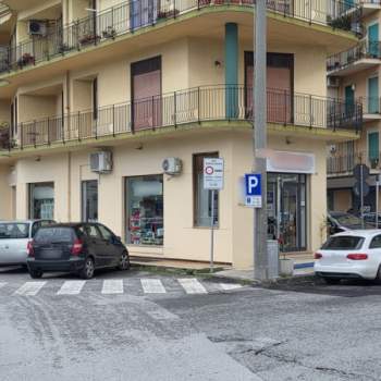 Negozio in vendita a Milazzo (Messina)