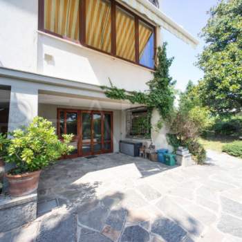 Villa in vendita a Lambrugo (Como)