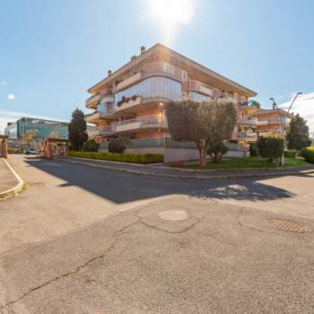 Appartamento in vendita a Roma (Roma)