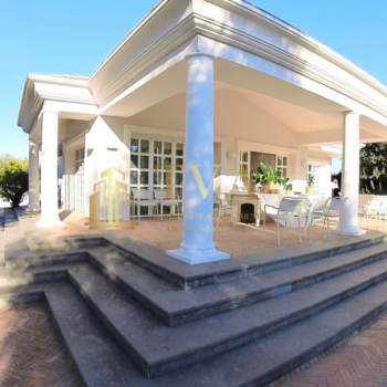 Villa in vendita a Roma (Roma)