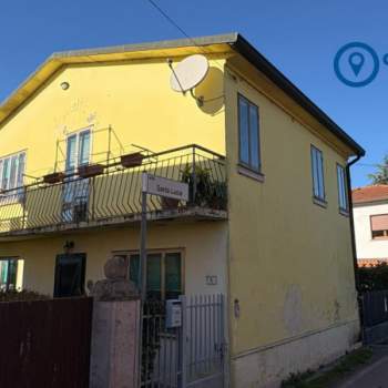 Casa singola in vendita a Arqu&agrave; Polesine (Rovigo)