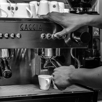 BAR CON CUCINA IN VENDITA VICINANZE MARCON