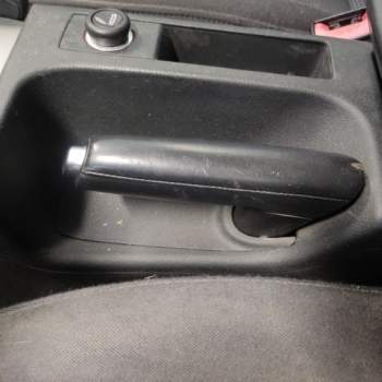 Leva freno a mano AUDI A3 SPORTBACK     S-LINE 1598cc diesel  del 2013