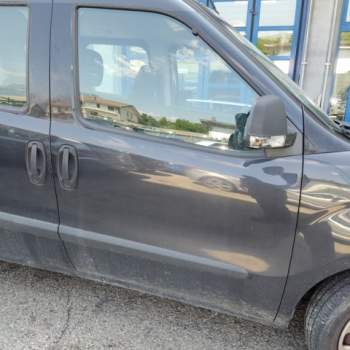 Porta anteriore dx nuda FIAT DOBLO  del 2011