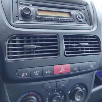 Bocchetta clima centrale FIAT DOBLO  del 2011