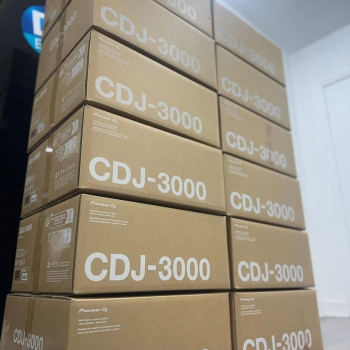 Technics SL-1210MK7, Pioneer DJ CDJ-3000, AlphaTheta CDJ-3000X, Denon DJ PRIME 4