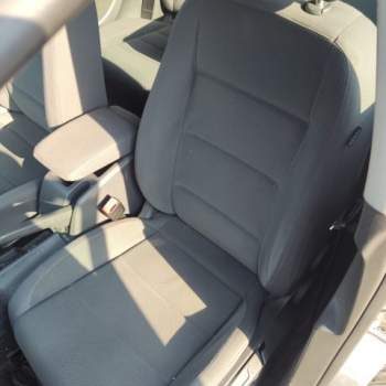 Sedile anteriore sx VOLKSWAGEN GOLF 5  del 2005