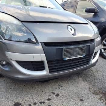 Paraurti anteriore RENAULT SCENIC  del 2010