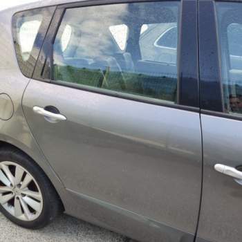 Porta posteriore dx RENAULT SCENIC  del 2010