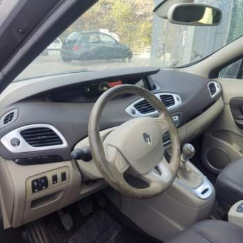 Cruscotto RENAULT SCENIC  del 2010