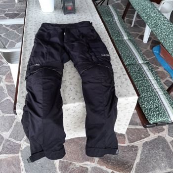 Pantaloni da moto o/e sportivi