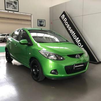 MAZDA 2