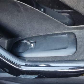 Comando vetri ant dx PEUGEOT 208  del 2012