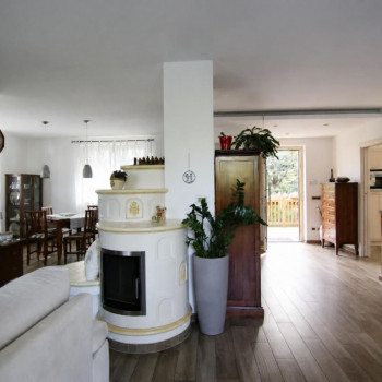 Una villa con affaccio sulla Vigolana
