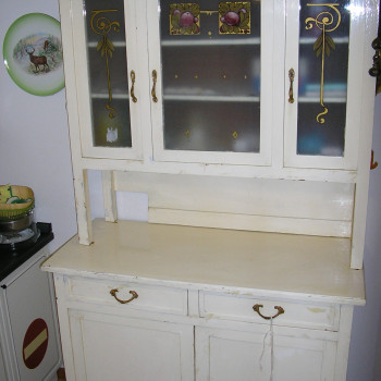 Vendo Vetrinetta e Credenza antica