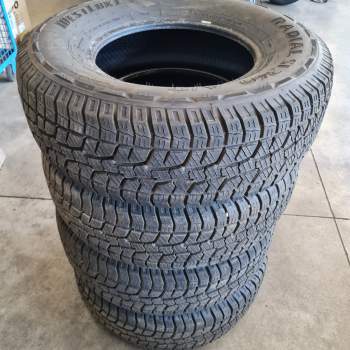 Copertone MITSUBISHI PAJERO  del 2000