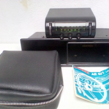 Privato vende autoradio poket