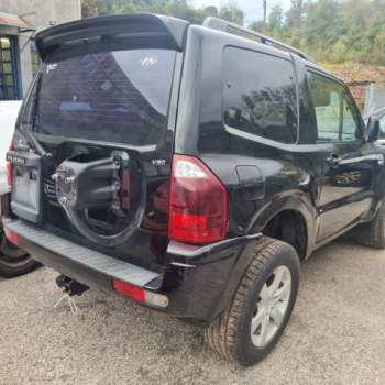 Ricambi MITSUBISHI PAJERO 4X4 3200cc V60  del 2004
