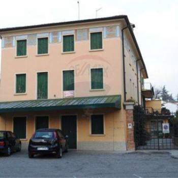 Casa singola di notevole metratura a Pieve di Soligo