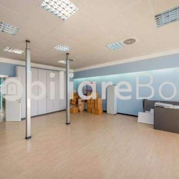 SPAZIO COMMERCIALE DIREZIONALE FRONTE PONTEBBANA a Spresiano