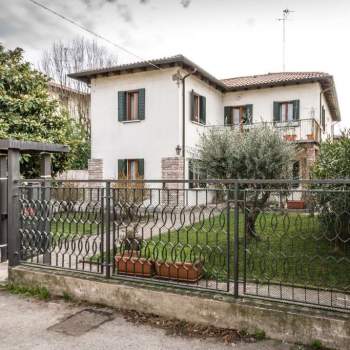 Villa singola con dependance a Treviso