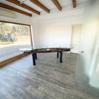 Negozio in vendita a Camposampiero (Padova)