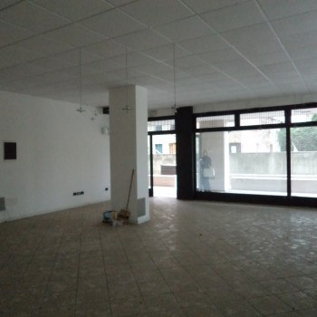 CONEGLIANO - COLLEGIO IMMACOLATA . UFFICIO - NEGOZIO RECENTE COSTRUZIONE 100 MQ