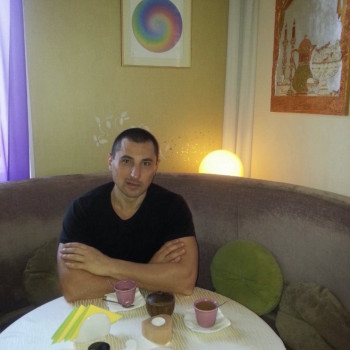 Cerco una donna seria per sposare.