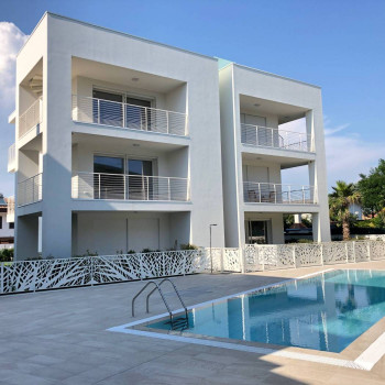 Nuovo Residence con piscina in Pineta, Jesolo