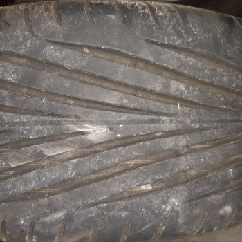 Pneumatici estivi 195 / 45 R15   cerchi lega Polo