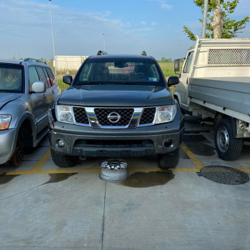 pezzi di ricambio nissan pathfinder