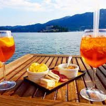 Lunedì in barca sul lago maggiore