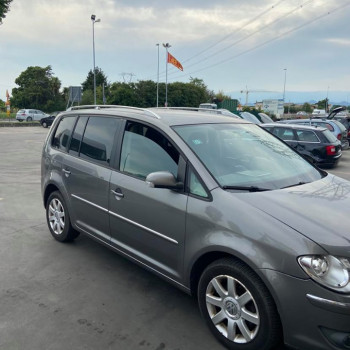 volkswagen touran 2.0 d del 2009 per pezzi di ricambio