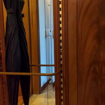 Entrata in radica con specchi