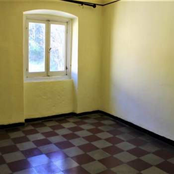 Appartamento in vendita a Campomorone (Genova)