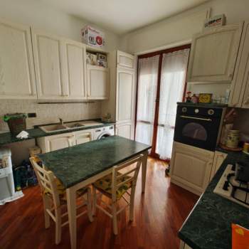 Appartamento in vendita a Campomorone (Genova)