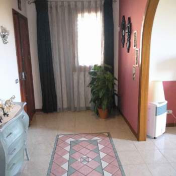 Appartamento in vendita a Tremestieri Etneo (Catania)