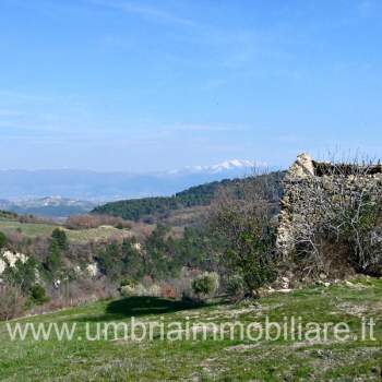 Rustico in vendita a Spoleto (Perugia)