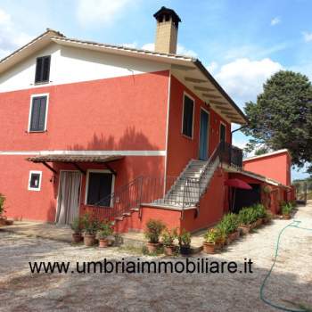 Rustico in vendita a Bevagna (Perugia)