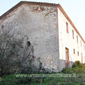 Rustico in vendita a Todi (Perugia)