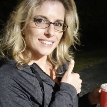 vieni tra le mie braccia e cerca riposo e amore