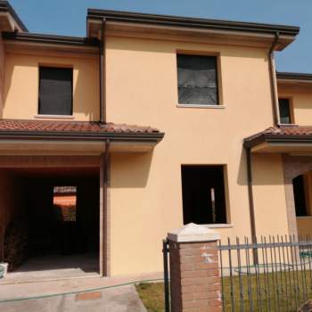 Casa a schiera in vendita a San Possidonio (Modena)