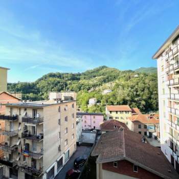 Appartamento in vendita a Campomorone (Genova)