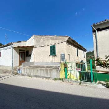 Casa singola in vendita a Castiglione a Casauria (Pescara)